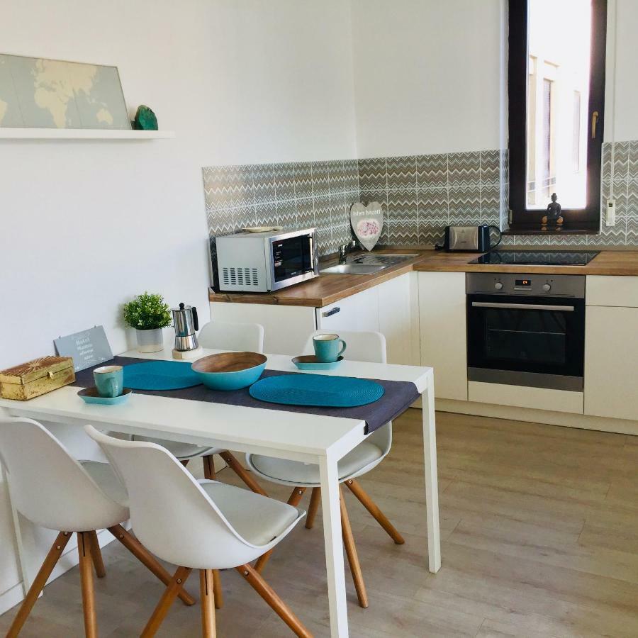 Sunny Deluxe Apt. & Terrace Budapest Exterior foto
